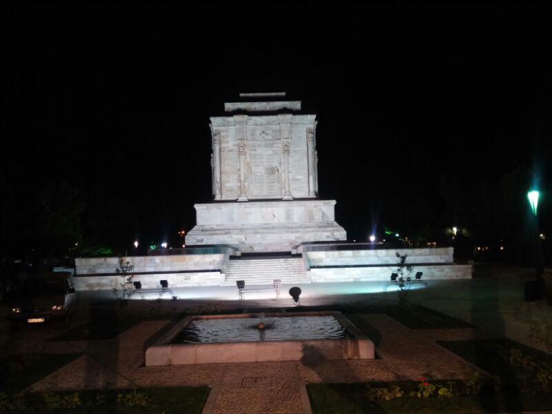 مراسم روز ملي فردوسي در توس برای مسئولان و مردم مجزا برگزار شد + عکس مراسم روز ملي فردوسي در توس برای مسئولان و مردم مجزا برگزار شد + عکس