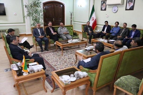 خانه مطبوعات در برگیرنده تمام روزنامه&zwnj;ها، خبرگزاری&zwnj;ها و پایگاه&zwnj;های خبری مجاز باشد