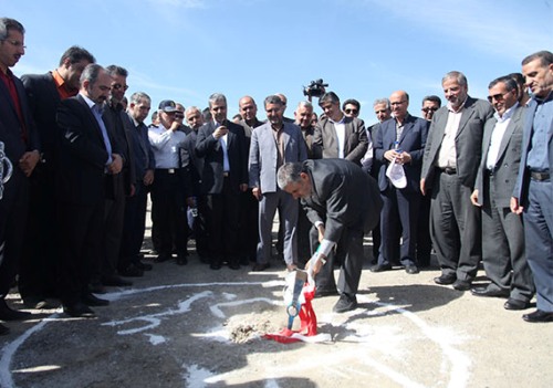 کلنگ آغاز عملیات اجرایی الماس غرب به زمین خورد کلنگ آغاز عملیات اجرایی الماس غرب به زمین خورد