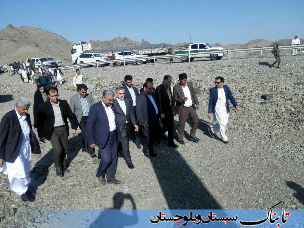بازدید معاون اجرایی رئیس جمهور و هیئت همراه  از مناطق سیل‌زده سیستان و بلوچستان