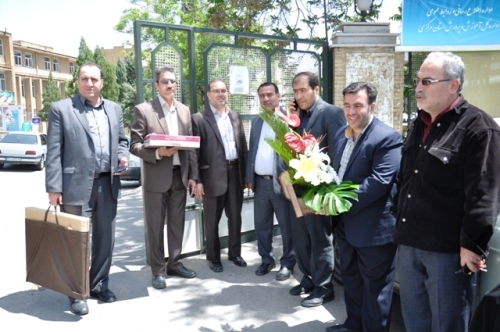 بازدید مسئولین مرکز آموزشی و فرهنگی سما اراک از اداره کل آموزش و پرورش استان مرکزی در روز معلم بازدید مسئولین مرکز آموزشی و فرهنگی سما اراک از اداره کل آموزش و پرورش استان مرکزی در روز معلم