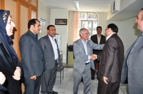 بازدید مسئولین مرکز آموزشی و فرهنگی سما اراک از اداره کل آموزش و پرورش استان مرکزی در روز معلم بازدید مسئولین مرکز آموزشی و فرهنگی سما اراک از اداره کل آموزش و پرورش استان مرکزی در روز معلم