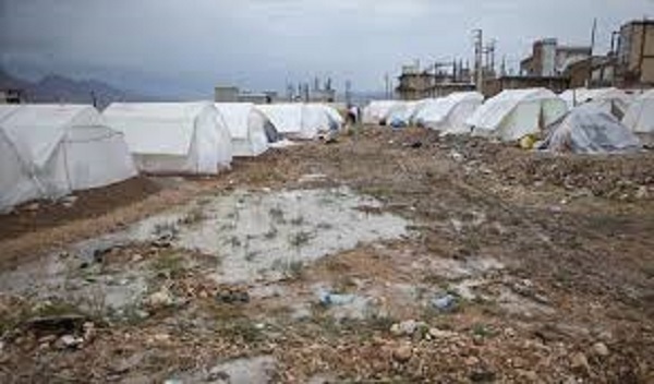 تخریب و آبگرفتگی40 چادر در مناطق زلزلهزده سرپل ذهاب/ مردم بدلیل پسلرزهها به منازل خود برنمیگردند تخریب و آبگرفتگی40 چادر در مناطق زلزلهزده سرپل ذهاب/ مردم بدلیل پسلرزهها به منازل خود برنمیگردند