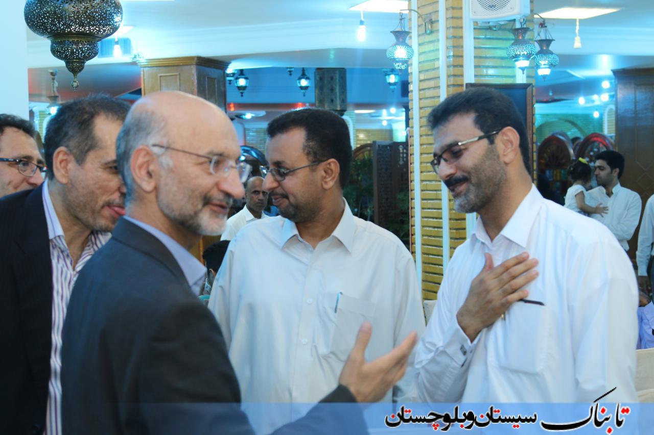 مددجویان کمیته امداد در کنار مدیران شهری/ سفره ای به رنگ وحدت و همدلی+ گزارش تصویری