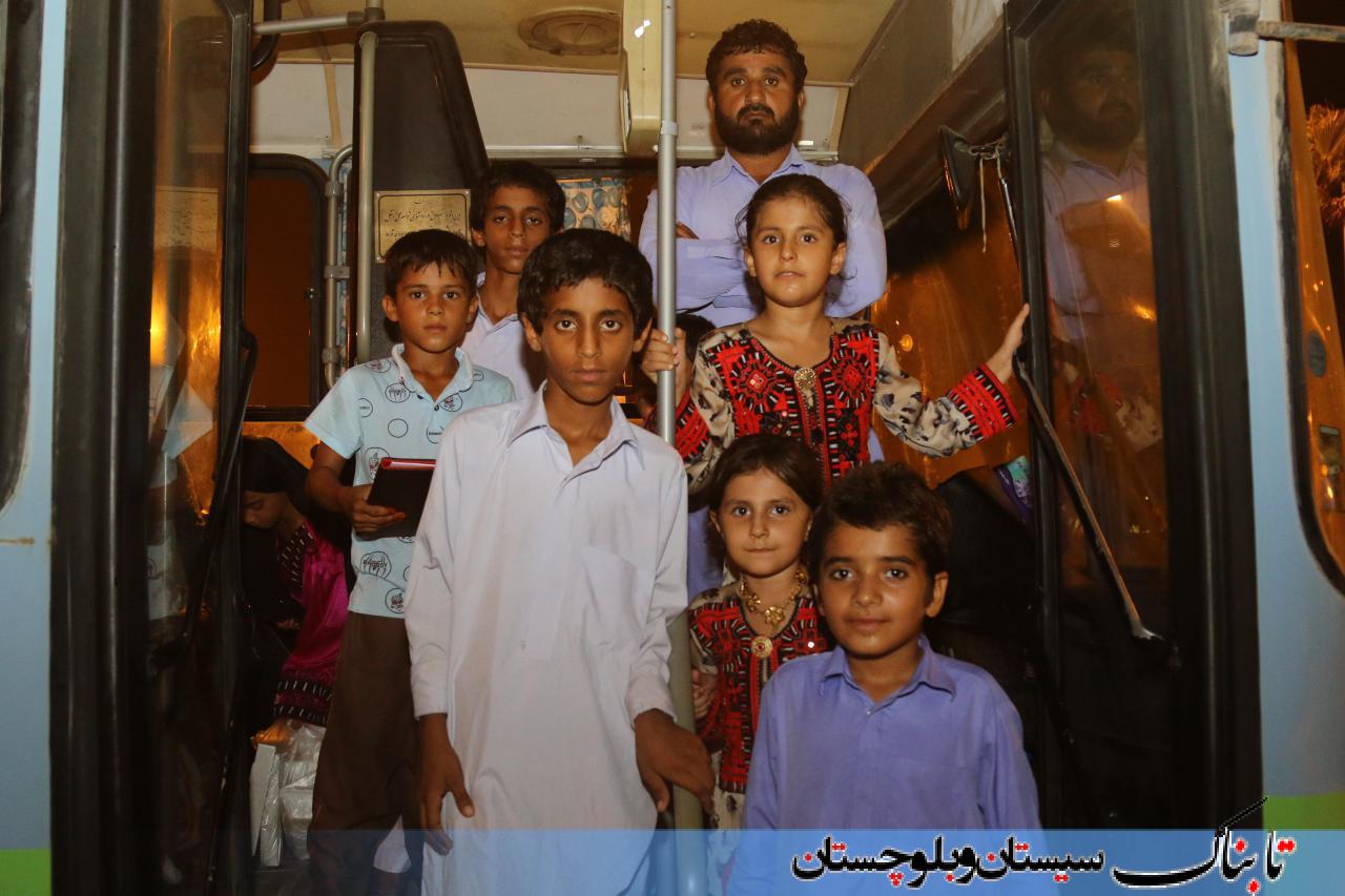 مددجویان کمیته امداد چابهار در کنار مدیران شهری/ سفره ای به رنگ وحدت و همدلی+ گزارش تصویری