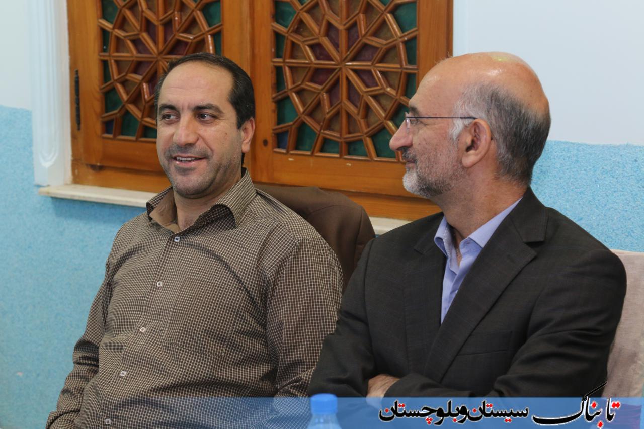 مددجویان کمیته امداد چابهار در کنار مدیران شهری/ سفره ای به رنگ وحدت و همدلی+ گزارش تصویری