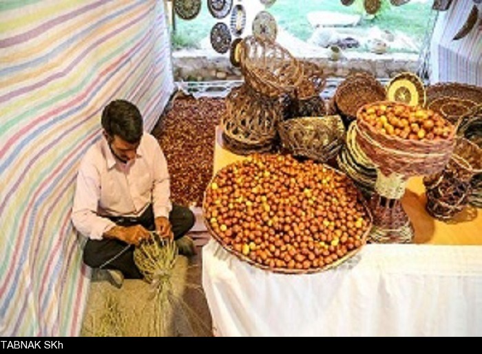 حضور هنرمندان خراسان جنوبی در نمایشگاه سراسری صنایع دستی خراسان شمالی