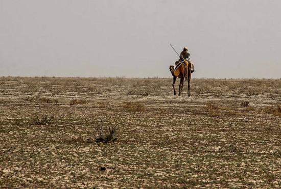 تجویز نسخه برای بهبود حال بزرگترین حوضه آبریز فلات مرکزی ایران تجویز نسخه برای بهبود حال بزرگترین حوضه آبریز فلات مرکزی ایران