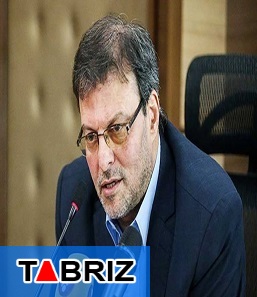 من مدیر پروازی نیستم و همواره در باشگاه حاضرم/ نتایج هفته های اخیر برای تیم بزرگ تراکتورسازی راضی کننده نیست/پرشورها اصولاً از مربی پرهیجان خوششان می آید ولی توشاک اینگونه نبود/  اولویت ذهنی من مذاکره با کارلوس نیست