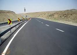 آماده باش نیرو‌های پلیس راه در قالب طرح زمستانه/ هماهنگی با راهداری و نمک پاشی جاده‌ها