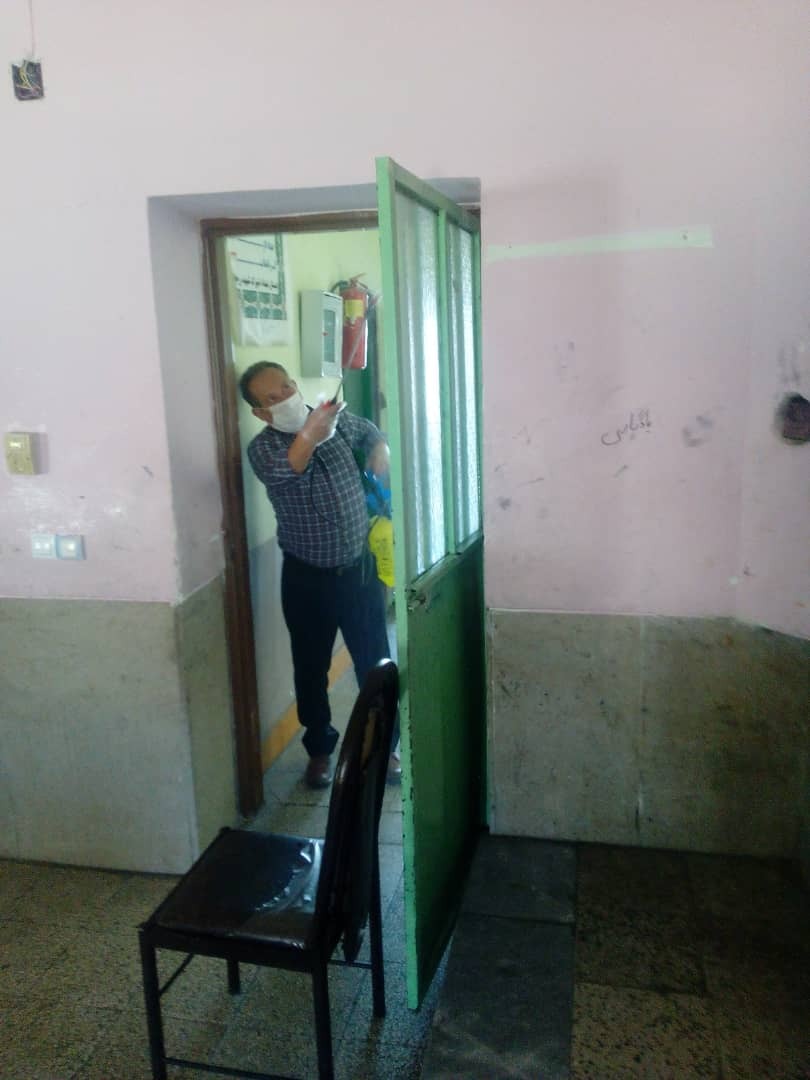 مدارس شهرستان لنده برای مقابله با شیوع ویروس کرونا ضد عفونی شدند+تصاویر مدارس شهرستان لنده برای مقابله با شیوع ویروس کرونا ضد عفونی شدند+تصاویر