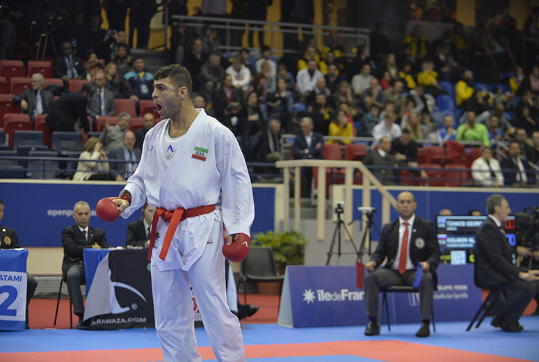 مدال ارزشمند برنز شانزدهمین دوره رقابتهای کاراته قهرمانی آسیا بر گردن بهمن عسگری مدال ارزشمند برنز شانزدهمین دوره رقابتهای کاراته قهرمانی آسیا بر گردن بهمن عسگری