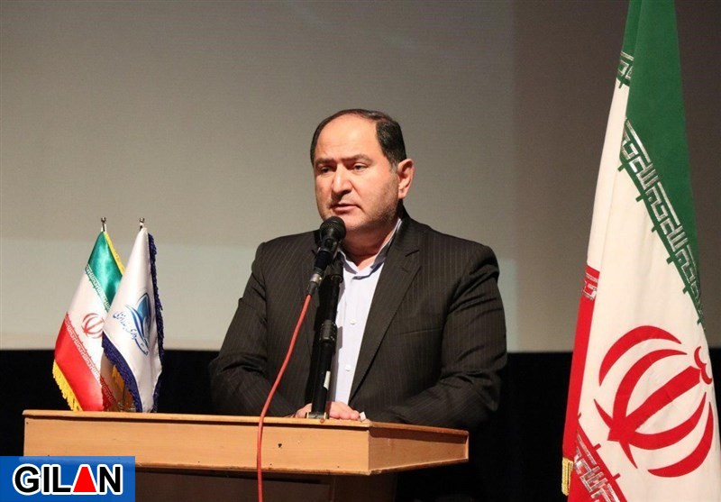 تابناک / در هفدهم مرداد ماه سال 1377، محمود صارمی خبرنگار خبرگزاریِ جمهوری اسلامی، به همراه هشت نفر از اعضای کنسولگری ایران در مزار شریف افغانستان به دست گروهک تروریستی طالبان به شهادت رسید و به همین مناسبت، شورای فرهنگ عمومی، هفدهم مرداد ماه هر سال را به عنوان &laquo;روز خبرنگار&raquo; نامگذاری کرد.