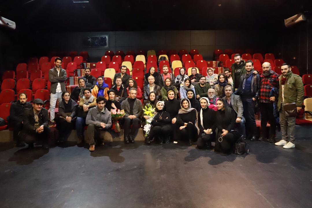 گلاب آدینه به تماشای «مدرسه پینوکیو» نشست گلاب آدینه به تماشای «مدرسه پینوکیو» نشست