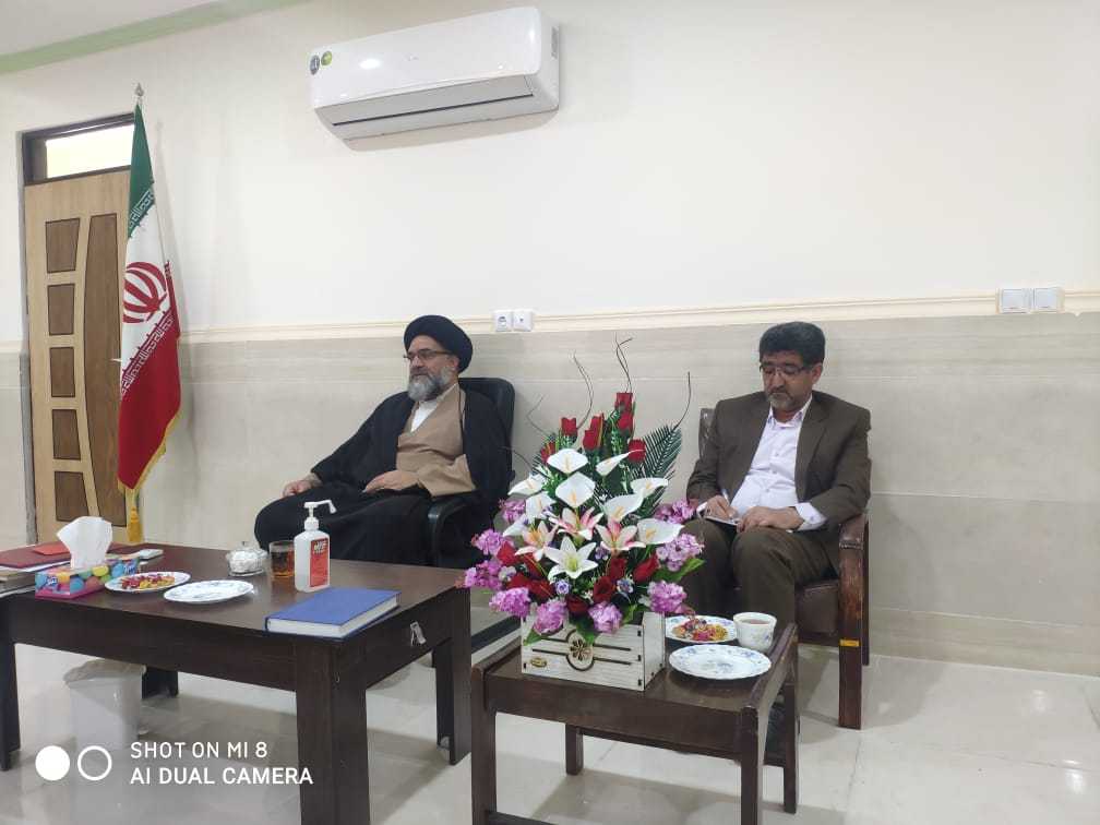 حجت الاسلام حسینی : دانش آموزانی در شان اقتدار نظام اسلامی تربیت کنیم / دلشاد : ملاک ما انقلابی و غیر انقلابی است / جایی که درب آموزش و پرورش بسته خواهد بود