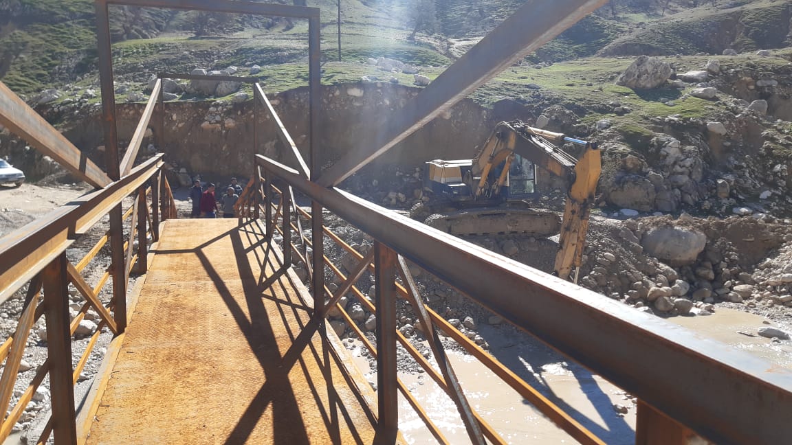 احداث پل عابر پیاده روستای مال آخوند در لنده+تصاویر احداث پل عابر پیاده روستای مال آخوند در لنده+تصاویر