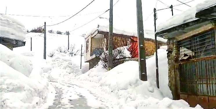 بارش برف در شهر یاسوج/از سفر به استان&zwnj;های همجوار بپرهیزید