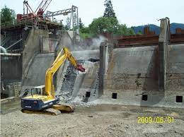 سدسازی بی&zwnj;رویه، سد ذخیره&zwnj;سازی صحیح آب! / تبخیر بالا بلای جان آب در ذخیره سازی به روش سد/ روش&zwnj;های استحصال آب را بومی سازی کنیم