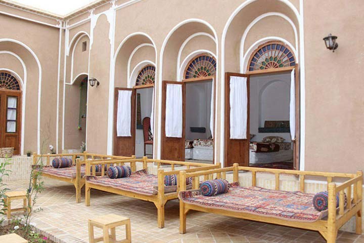 با انواع اقامتگاه سنتی و گردشگری در ایران آشنا شوید با انواع اقامتگاه سنتی و گردشگری در ایران آشنا شوید