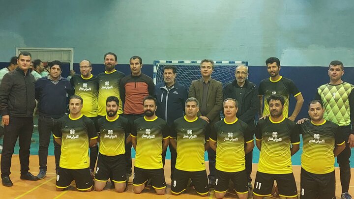 آغاز لیگ فوتسال بین خطوط تاکسیرانی و کارمندان شهرداری