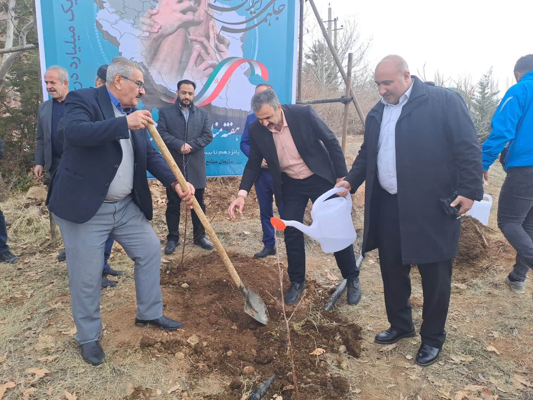 مراسم درختکاری در پارک جنگلی سپید کمرچال میگون