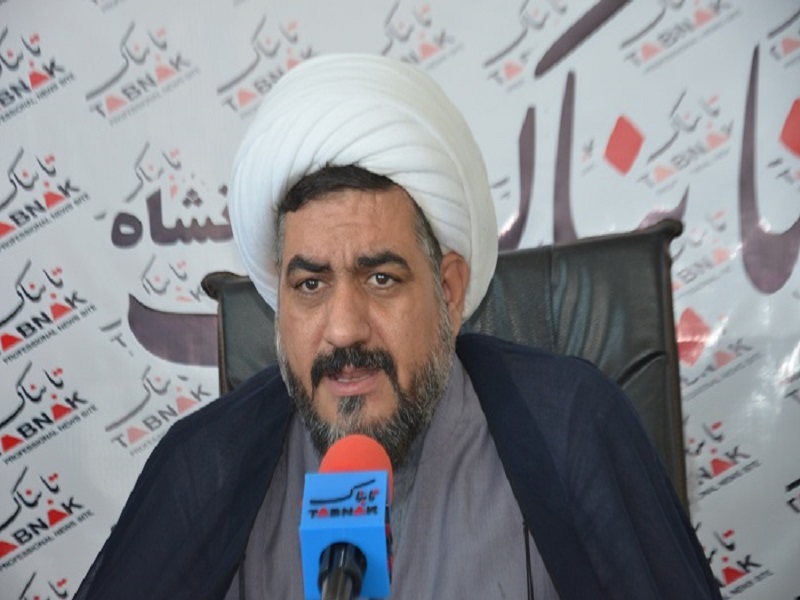 با پیروی از مکتب امام صادق (ع) در مقابل هجمه دشمنان می ایستیم