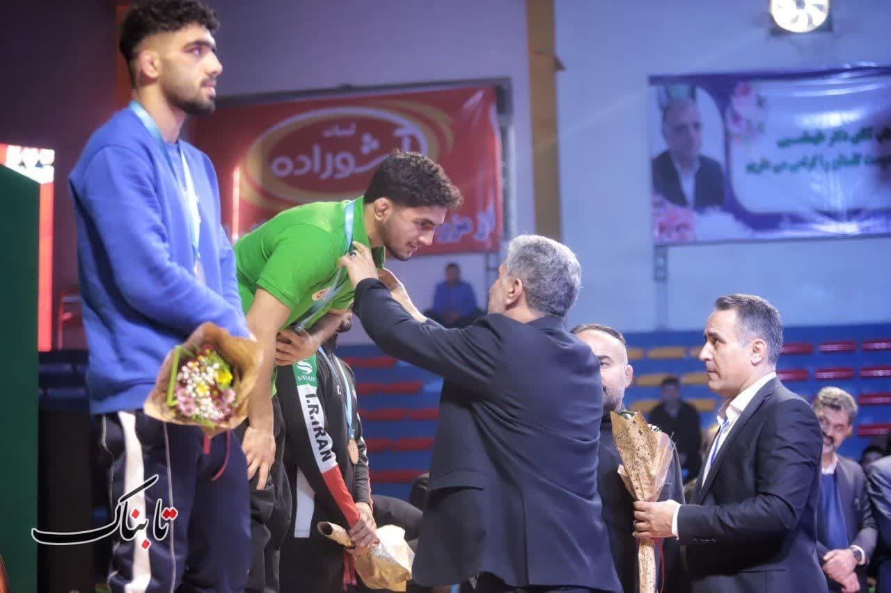 اختتامیه رقابت&zwnj;های کشتی آزاد قهرمانی کشور در گرگان+تصاویر