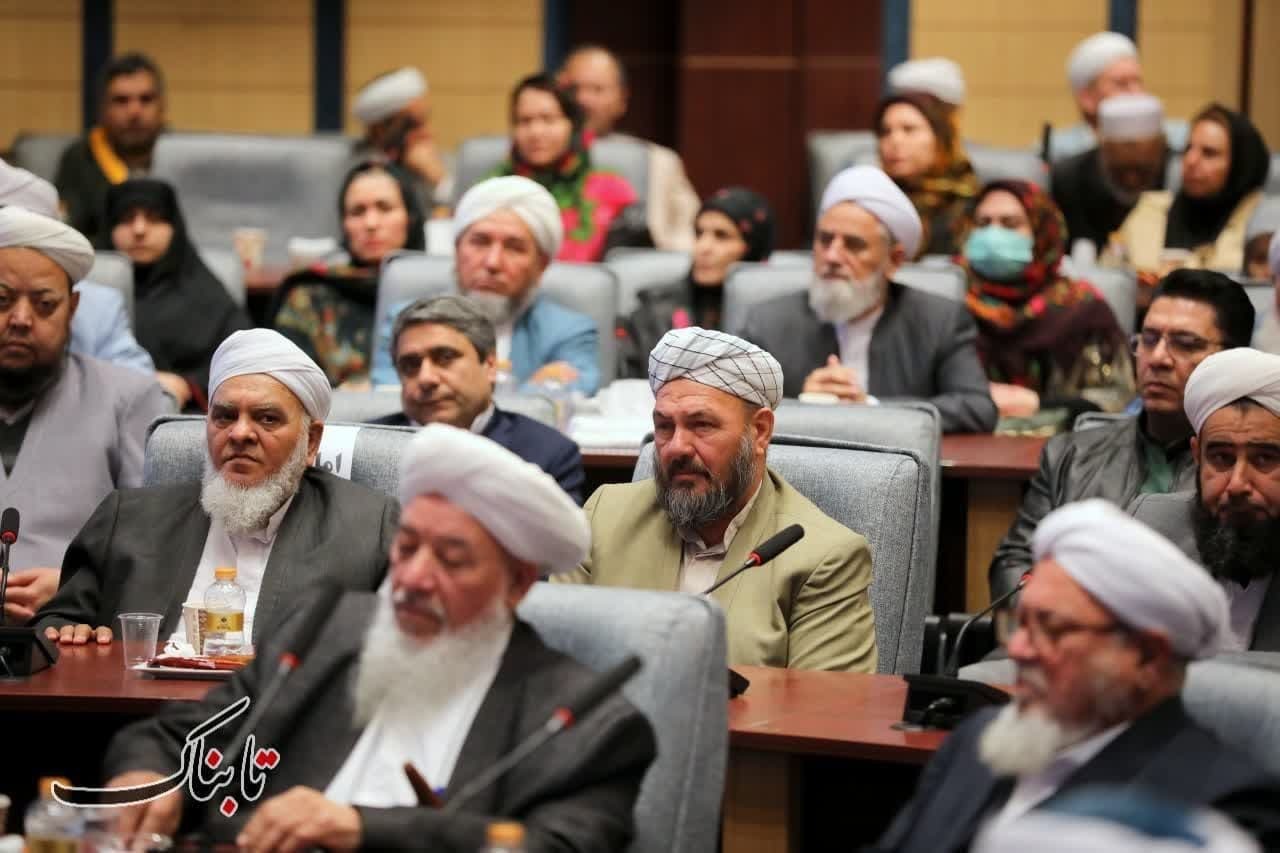 نشست صمیمانه علمای اهل سنت و نخبگان گلستان با دستار ویژه رییس جمهور در امور اقوام+ تصاویر