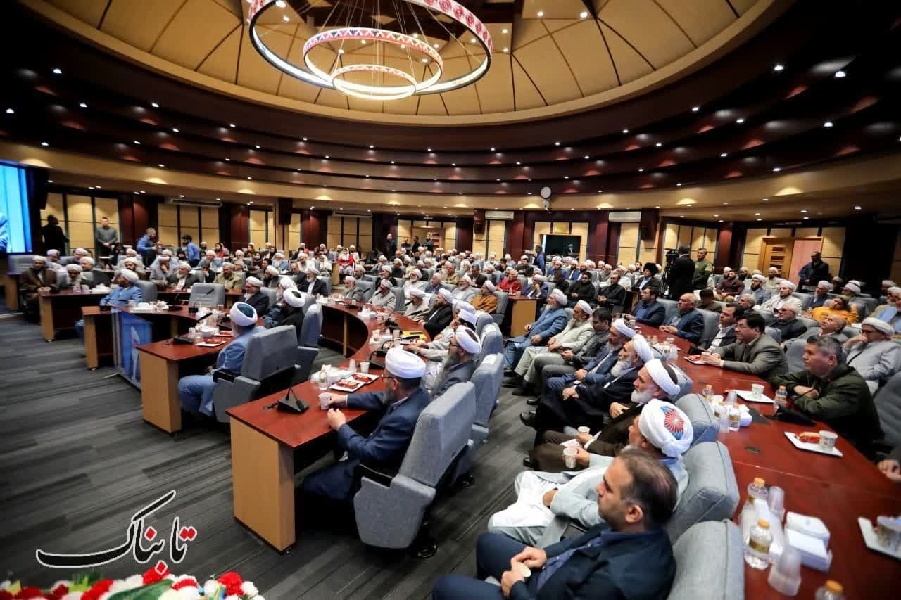 نشست صمیمانه علمای اهل سنت و نخبگان گلستان با دستار ویژه رییس جمهور در امور اقوام+ تصاویر