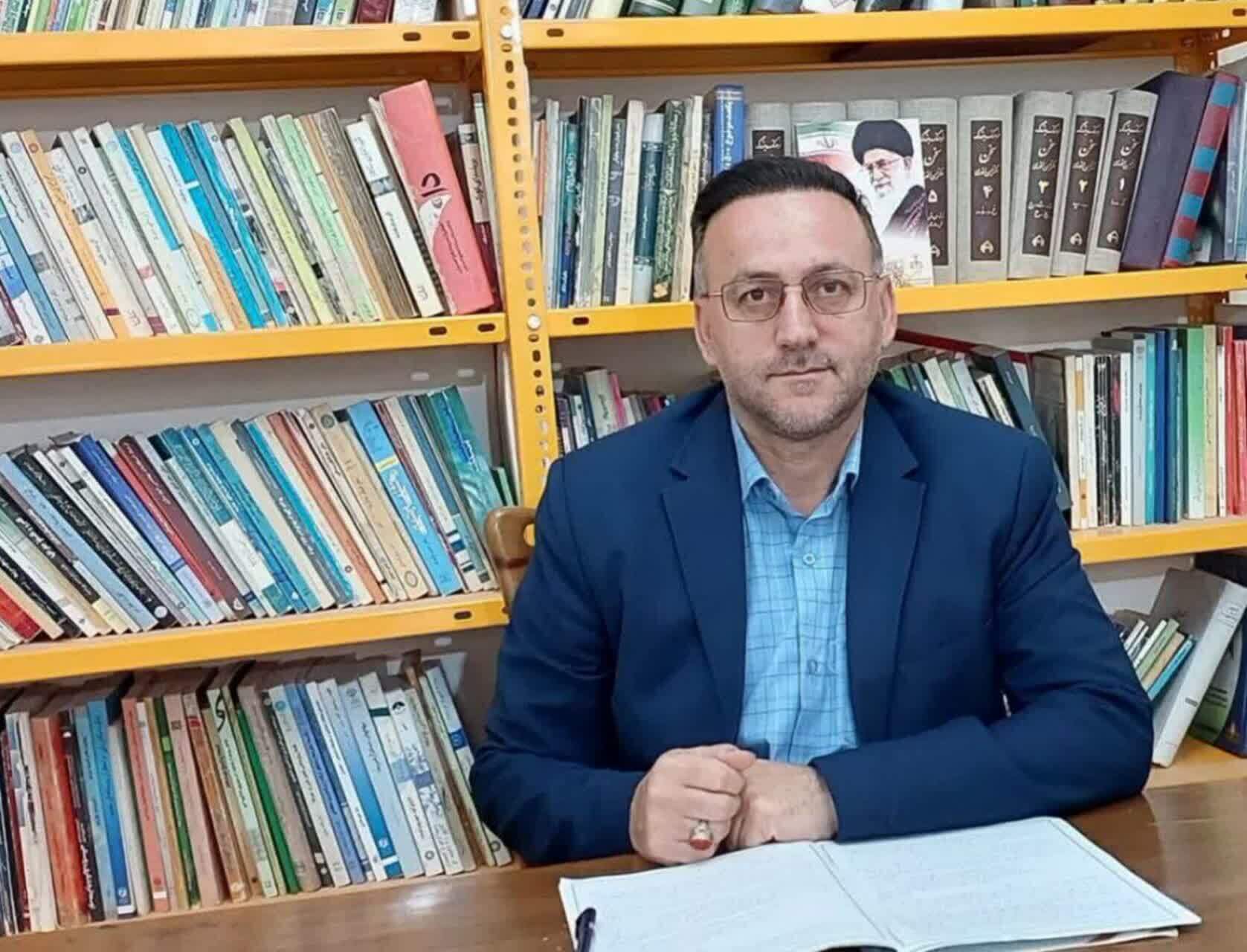 بصیرت و آگاهی، کلید مقابله با توطئههای دشمنان نظام اسلامی/ ملت ایران پرچم عزتمندی را بر افراشته که منافع مستکبران را به خطر انداخته است بصیرت و آگاهی، کلید مقابله با توطئههای دشمنان نظام اسلامی/ ملت ایران پرچم عزتمندی را بر افراشته که منافع مستکبران را به خطر انداخته است