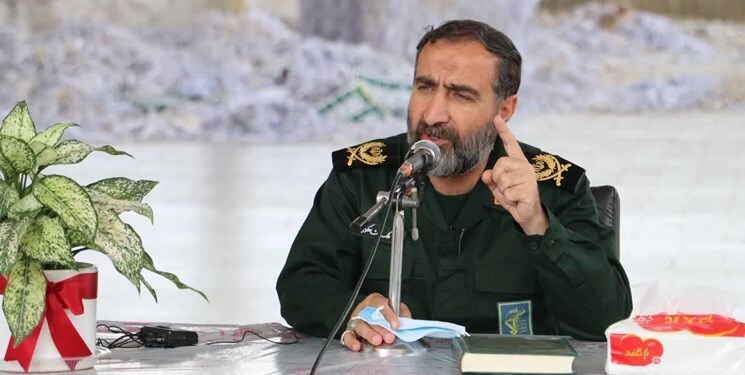 اصناف نقش پررنگی در پیروزی و حمایت از انقلاب داشتند اصناف نقش پررنگی در پیروزی و حمایت از انقلاب داشتند