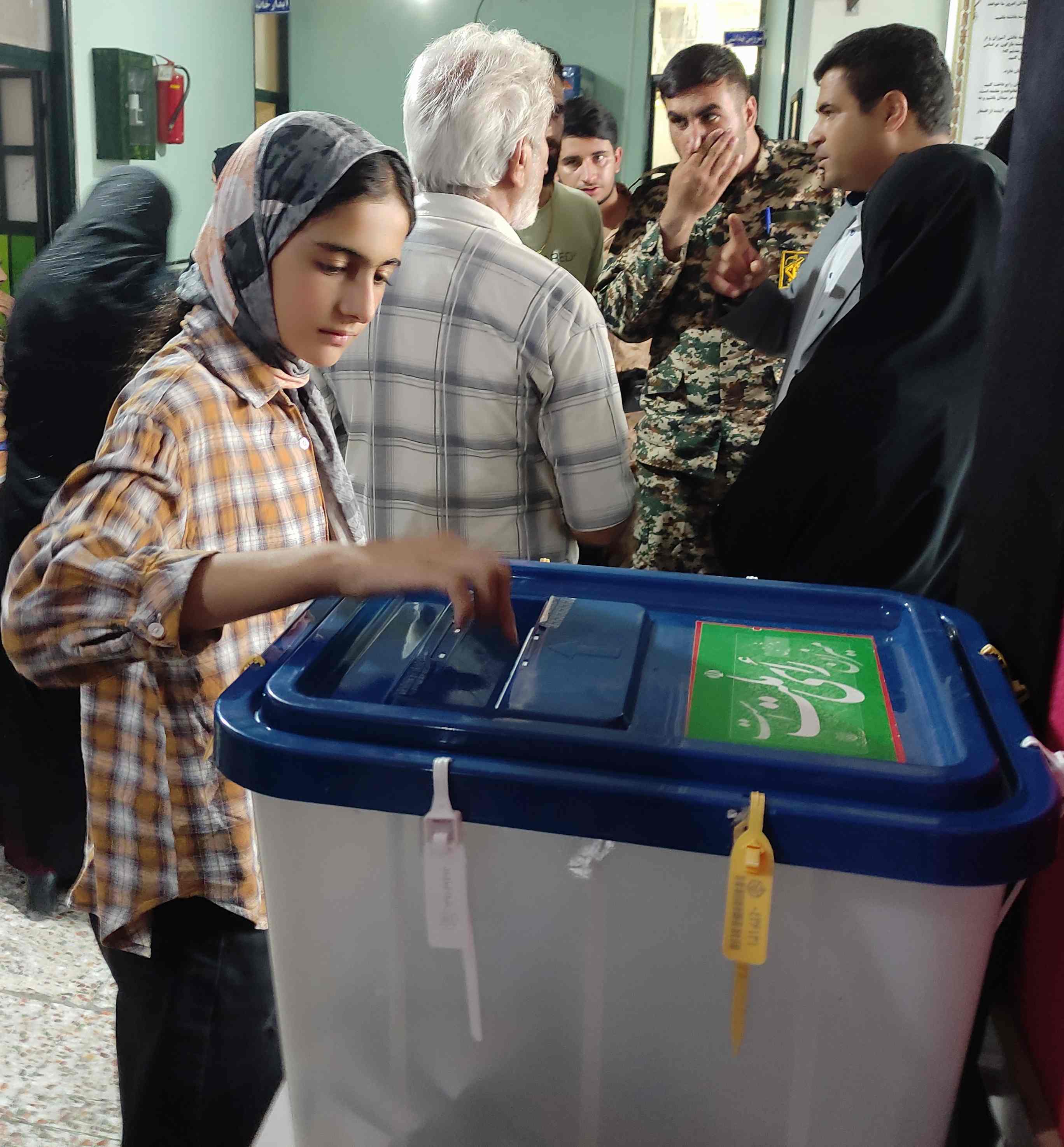 بازدید بخشدار مرکزی مارگون از شعب اخذ رای بازدید بخشدار مرکزی مارگون از شعب اخذ رای