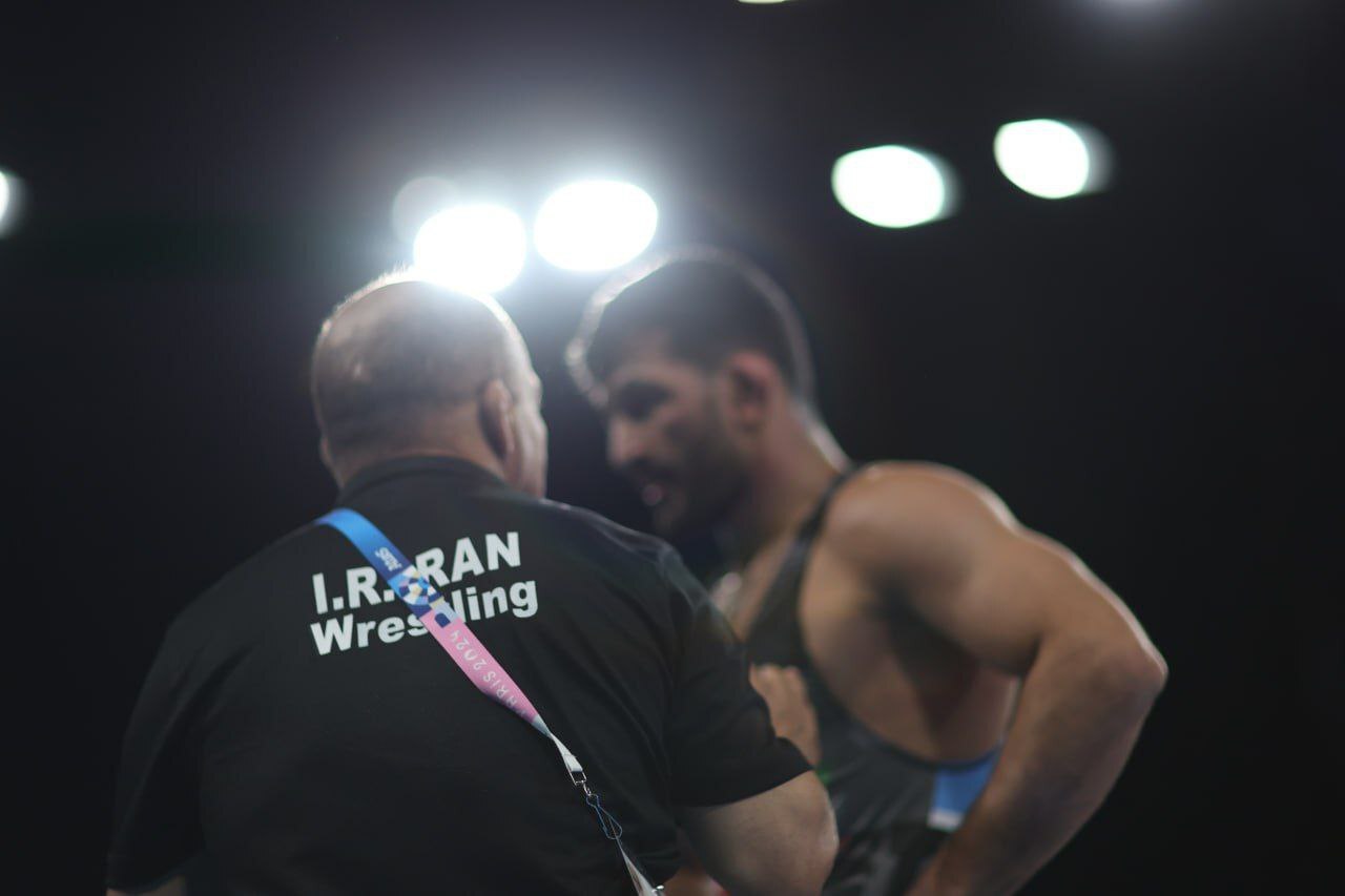 صعود حسن یزدانی به نیمهنهایی با شکست آزادکار روس+فیلم