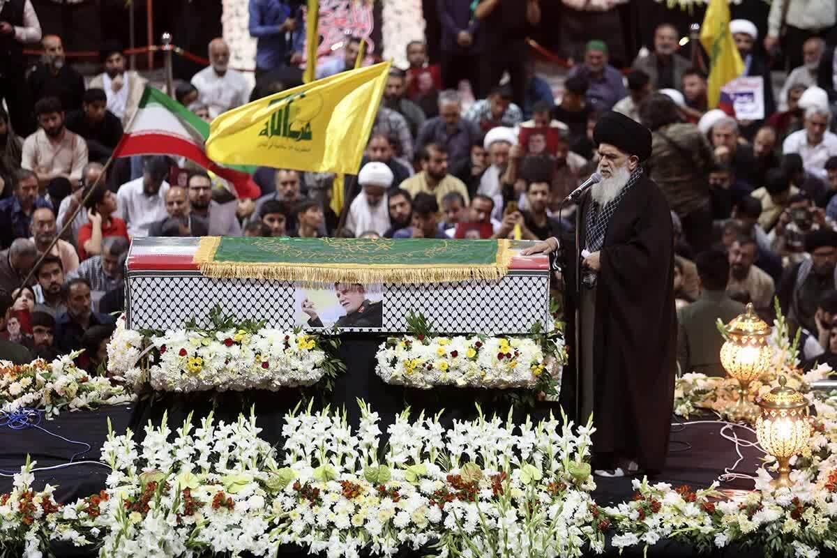 حجت الاسلام مومنی: دشمن بداند ما عاشق شهادتیم حجت الاسلام مومنی: دشمن بداند ما عاشق شهادتیم