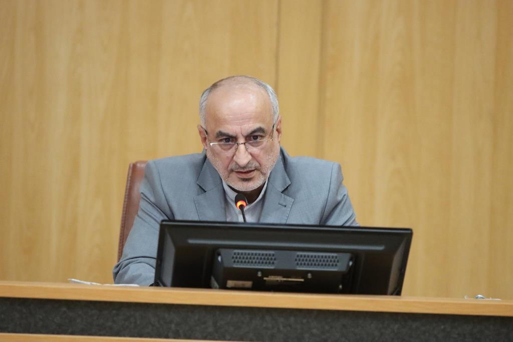 ۶۰۵ هزار تُن کالا در سال جاری از گیلان صادر شده است/ اهدای لوح و تندیس زرین به ۱۳ صادرکننده نمونه گیلانی