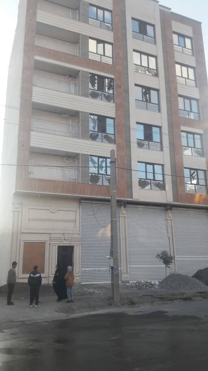 گزارش تصویری انفجار مهیب در حسینیه ارشاد همدان. گزارش تصویری انفجار مهیب در حسینیه ارشاد همدان.