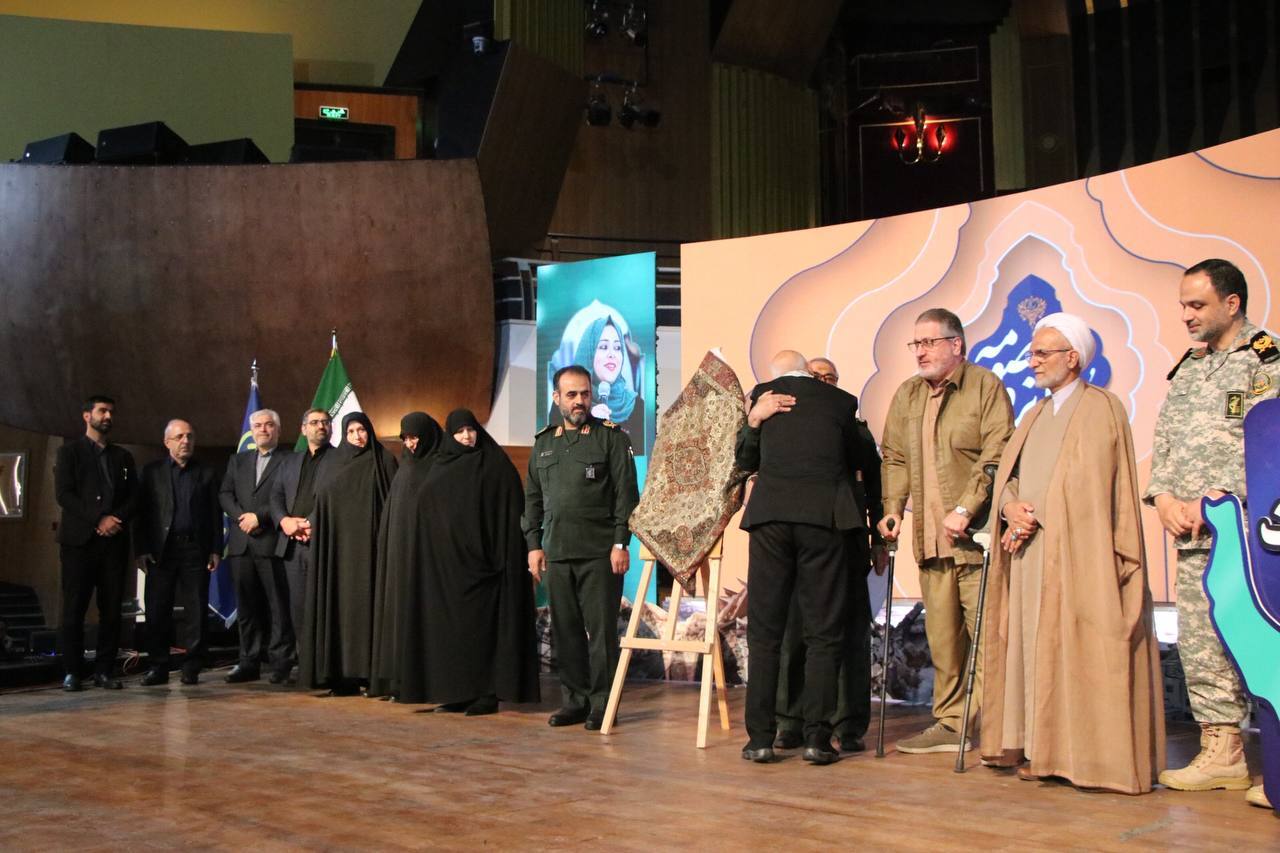 اختتامیه سومین جشنواره ملی و بینالمللی رسانهای «حریم رسالت» در رشت | تصاویر اختتامیه سومین جشنواره ملی و بینالمللی رسانهای «حریم رسالت» در رشت | تصاویر