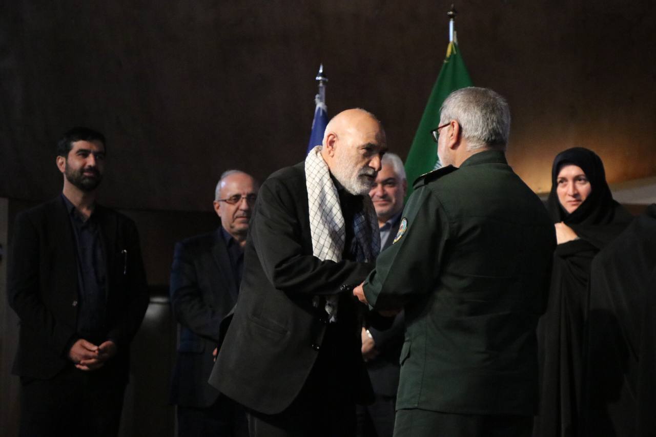 اختتامیه سومین جشنواره ملی و بینالمللی رسانهای «حریم رسالت» در رشت | تصاویر اختتامیه سومین جشنواره ملی و بینالمللی رسانهای «حریم رسالت» در رشت | تصاویر