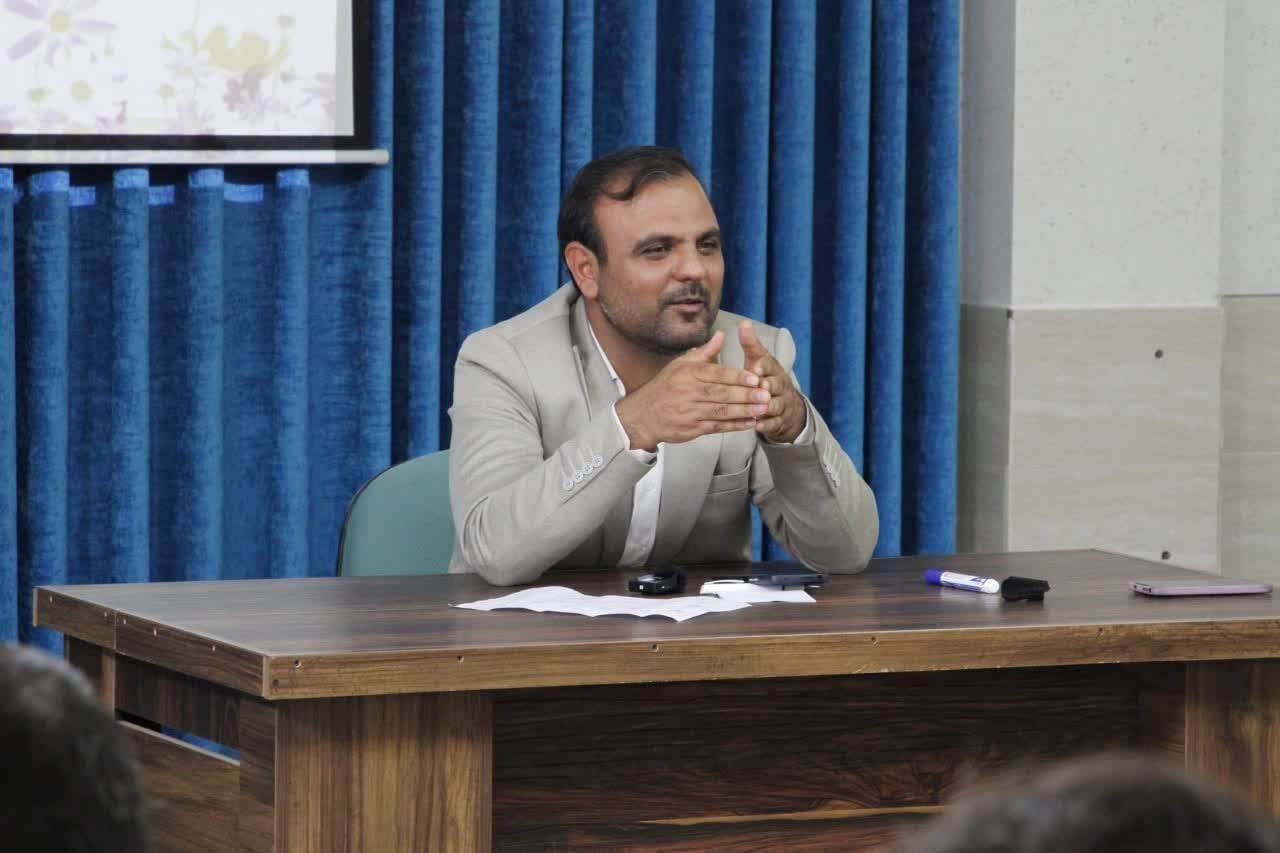 الگوریتمهای شبکههای اجتماعی، ابزاری قدرتمند در دست دشمن است