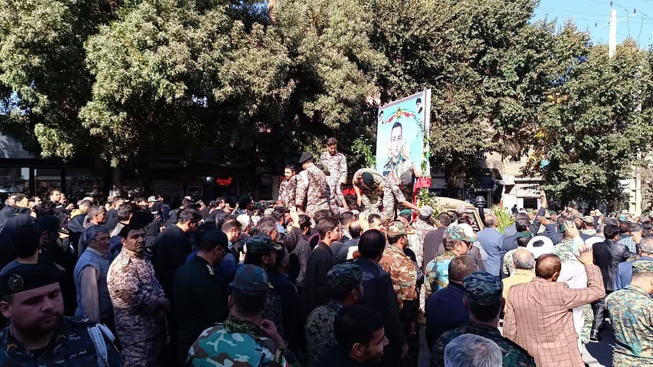 پیکر مطهر شهید «سجاد منصوری» در کرمانشاه تشییع شد پیکر مطهر شهید «سجاد منصوری» در کرمانشاه تشییع شد