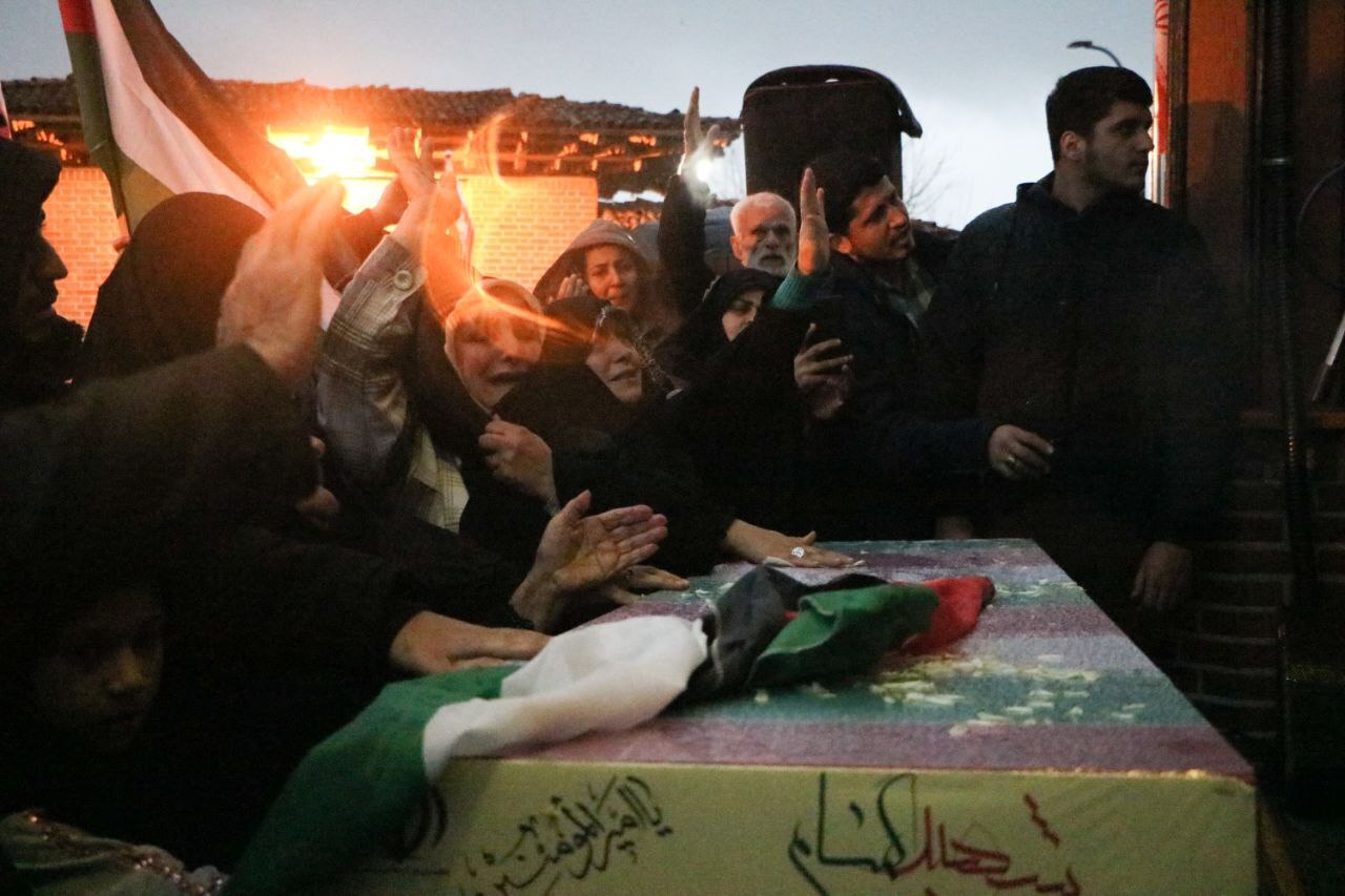 عزاداری ایام فاطمیه و سالروز شهادت میرزا کوچک جنگلی در رشت برگزار شد/ صدوسومین سالگرد میرزاکوچک با حضور شهید خوشنام نورانی شد+تصاویر عزاداری ایام فاطمیه و سالروز شهادت میرزا کوچک جنگلی در رشت برگزار شد/ صدوسومین سالگرد میرزاکوچک با حضور شهید خوشنام نورانی شد+تصاویر