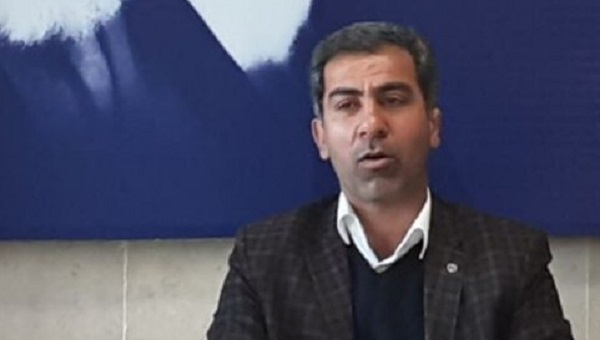 چالش اختلافات شورا / ناکارآمدی مدیریتی شهری / دود اختلافات و ناکارآمدیها به چشم شهروندان ایلامی//// در حال بارگزاری عکس چالش اختلافات شورا / ناکارآمدی مدیریتی شهری / دود اختلافات و ناکارآمدیها به چشم شهروندان ایلامی//// در حال بارگزاری عکس