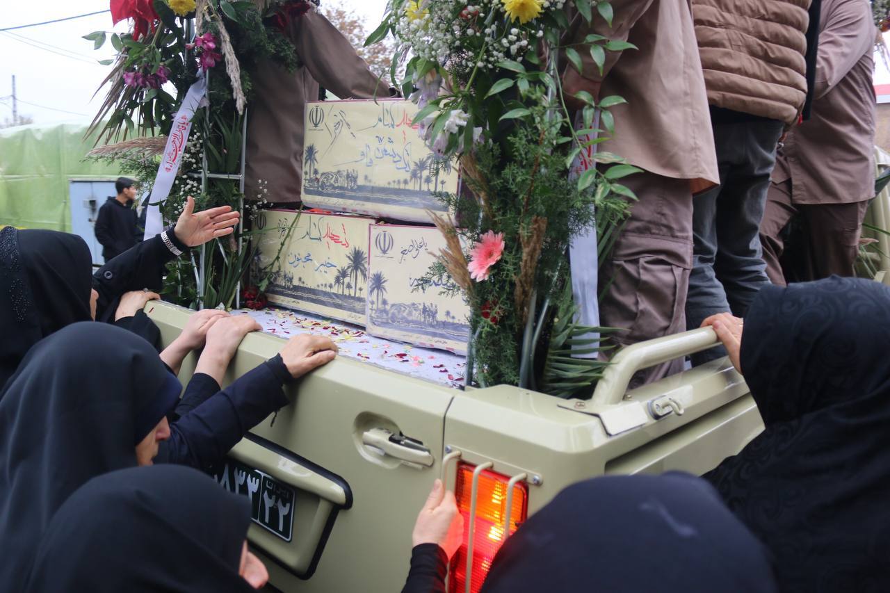 تشییع پیکرهای ۶ شهید گمنام و ۳ مدافع امنیت تشییع پیکرهای ۶ شهید گمنام و ۳ مدافع امنیت