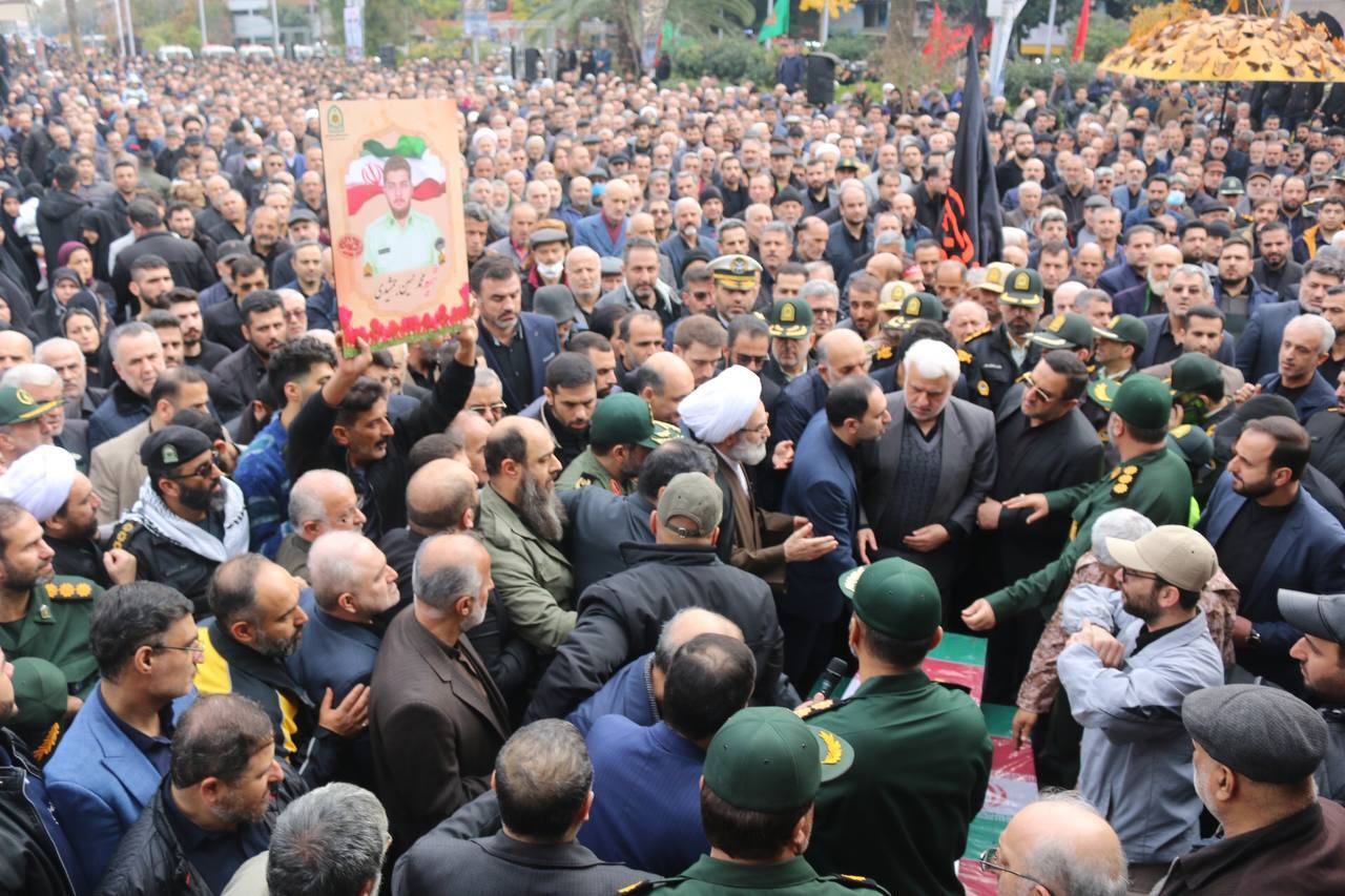 بدرقه شهدای گمنام در قلب گیلان برگزار شد/شور حماسی و وحدت مردمی گیلان در بدرقه شهدای گمنام و مدافع امنیت