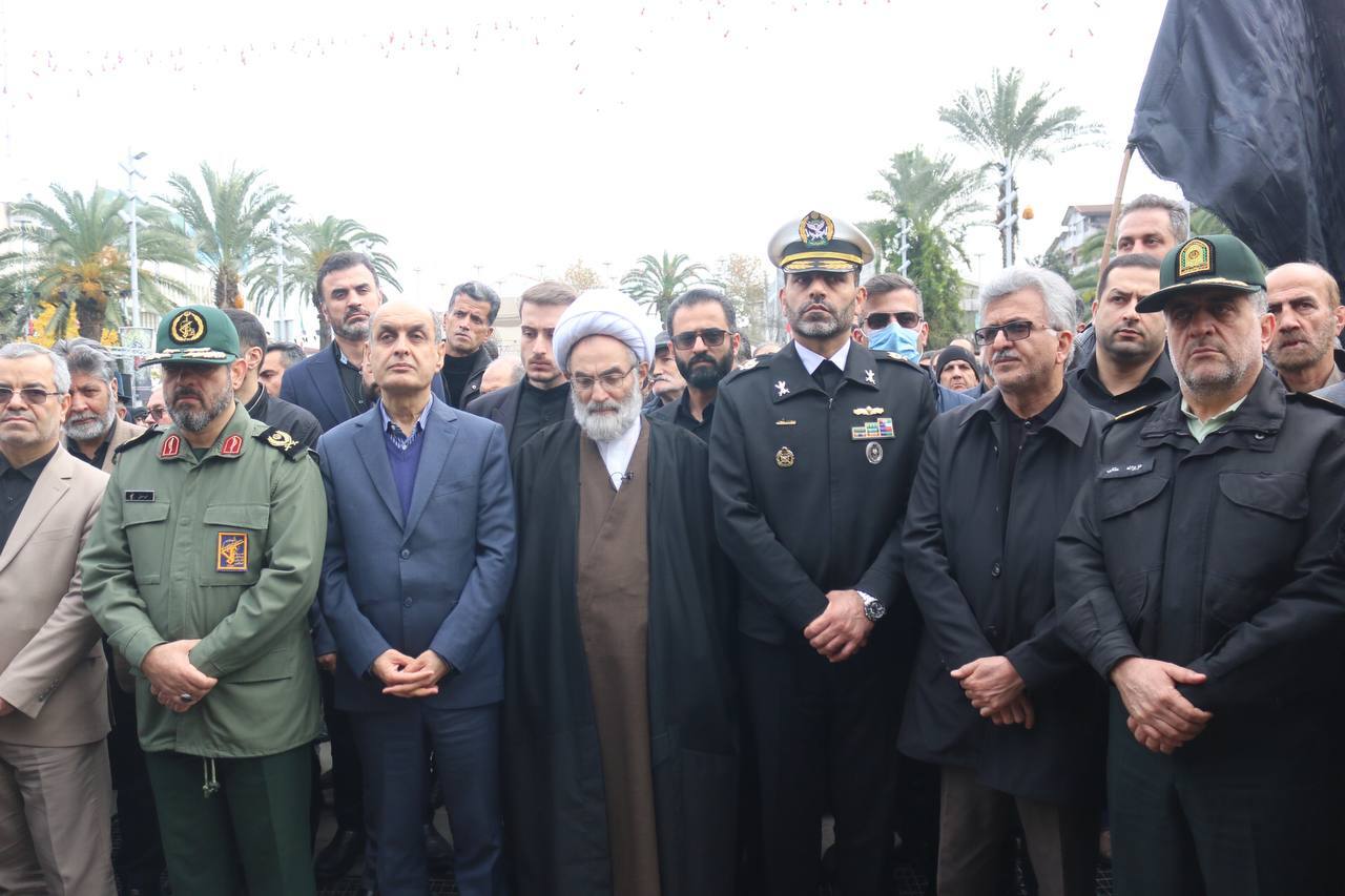 بدرقه شهدای گمنام در قلب گیلان برگزار شد/شور حماسی و وحدت مردمی گیلان در بدرقه شهدای گمنام و مدافع امنیت