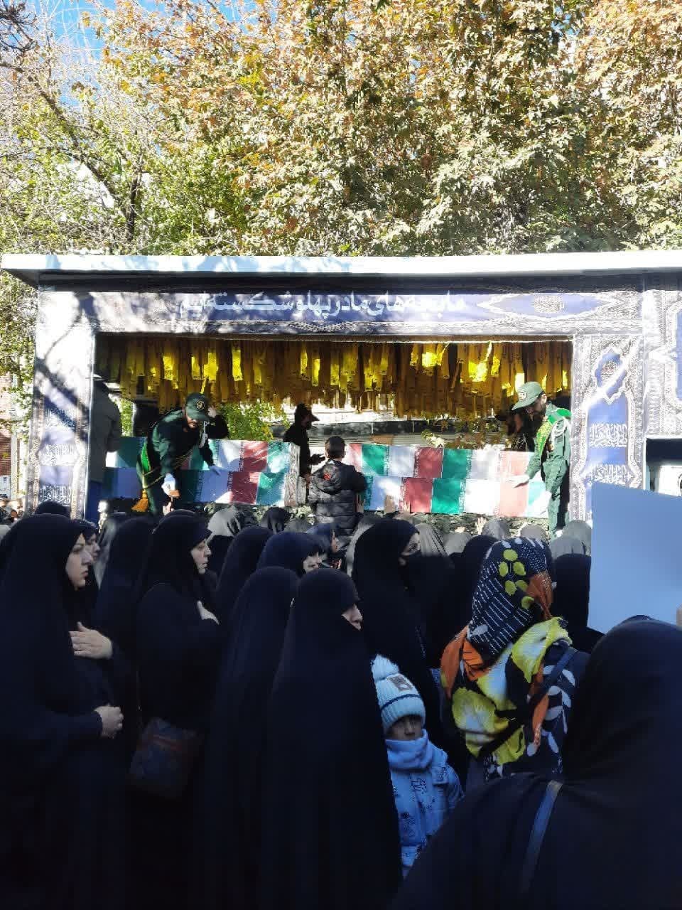 وداع با لاله‌های زهرایی در کرمانشاه