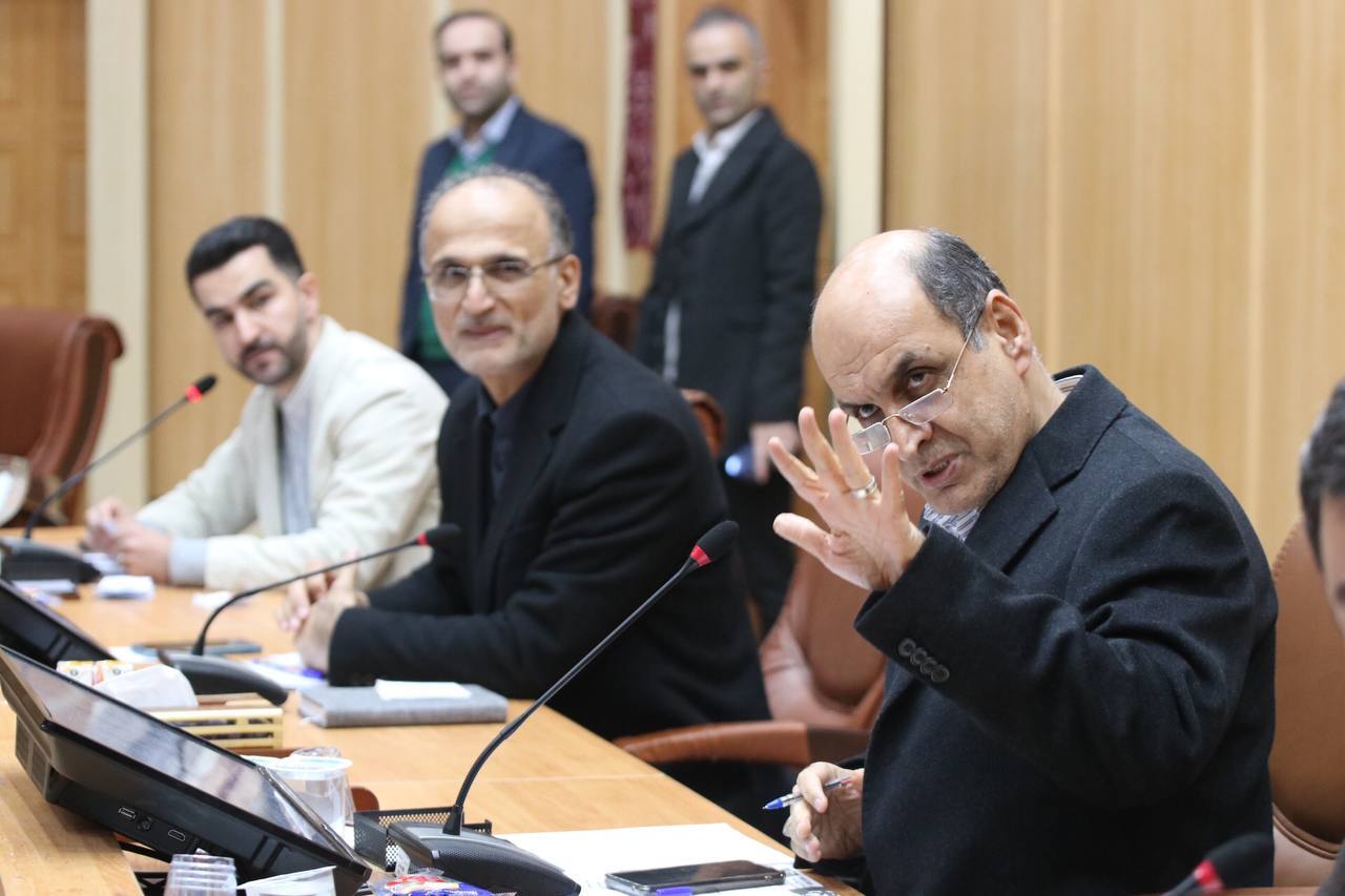 حل مشکلات زیرساختی استان گیلان نیازمند تصمیمات سخت است/برای منافع مردم باید تصمیمات جدی گرفت