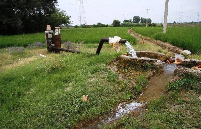 برق چاههای کشاورزی در چارچوب پروانه بهرهبرداری آب به طور کامل تامین میشود برق چاههای کشاورزی در چارچوب پروانه بهرهبرداری آب به طور کامل تامین میشود