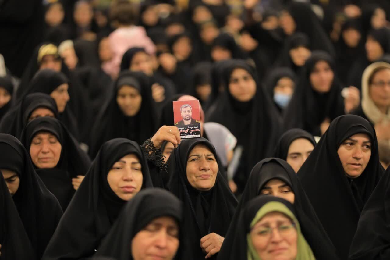 تشییع لاله های سرخ در البرز/وداع مردم با مدافعان وطن +تصاویر تشییع لاله های سرخ در البرز/وداع مردم با مدافعان وطن +تصاویر