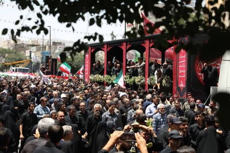 وداع مردم مشهد با ۱۳ شهید حملات رژیم صهیونیستی